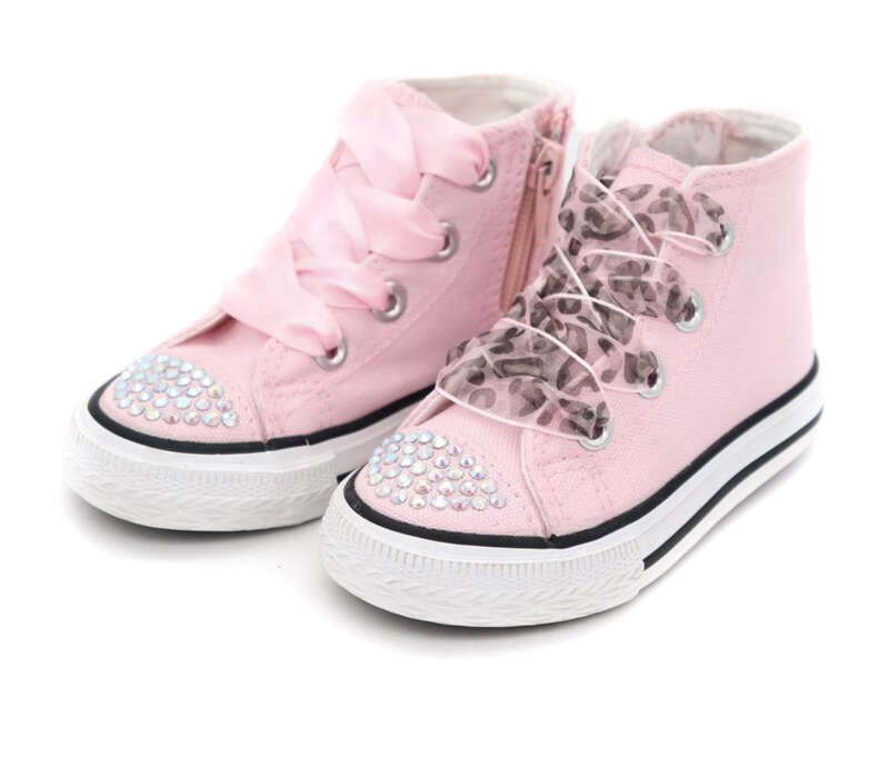 Sneaker (Laced) NEW 💜 Vaja